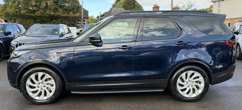 A 2023 LAND ROVER DISCOVERY 3.0 D250 MHEV S SUV 5dr Diesel Auto 4WD Euro 6 (s/s) (250 ps) A 2023 LAND ROVER DISCOVERY 3.0 D250 MHEV S SUV 5dr Diesel Auto 4WD Euro 6 (s/s) (250 ps)