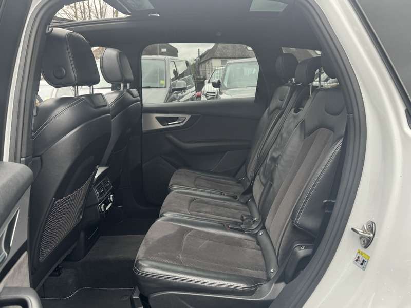 2016 AUDI Q7 2016 AUDI Q7