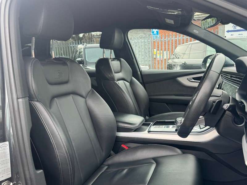 2020 AUDI Q7 2020 AUDI Q7