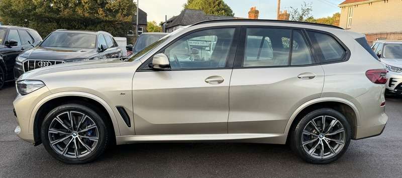 A 2019 BMW X5 XDRIVE30D M SPORT A 2019 BMW X5 XDRIVE30D M SPORT