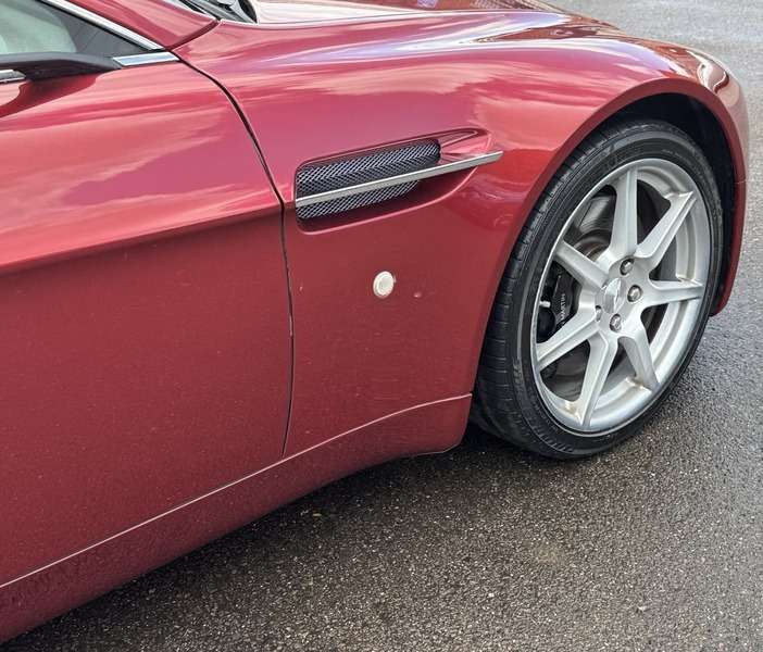 2006 ASTON MARTIN VANTAGE 2006 ASTON MARTIN VANTAGE
