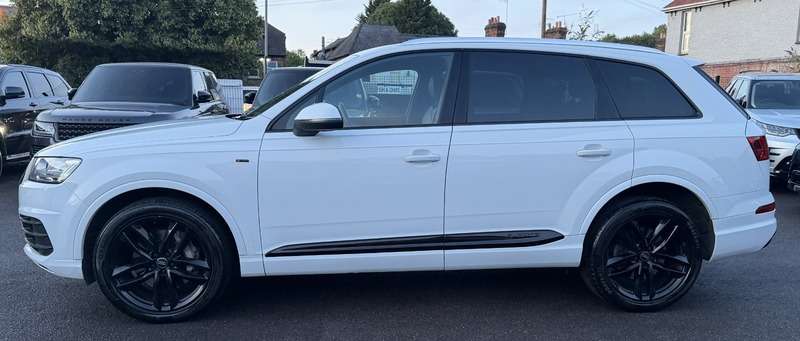A 2019 AUDI Q7 3.0 TDI V6 50 S line SUV 5dr Diesel Tiptronic quattro Euro 6 (s/s) (286 ps) A 2019 AUDI Q7 3.0 TDI V6 50 S line SUV 5dr Diesel Tiptronic quattro Euro 6 (s/s) (286 ps)