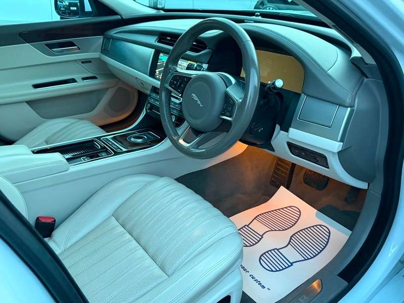 2018 JAGUAR XF 2018 JAGUAR XF