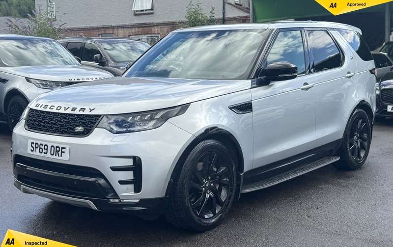 A 2019 LAND ROVER DISCOVERY 3.0 SD V6 Landmark Edition SUV 5dr Diesel Auto 4WD Euro 6 (s/s) (306 ps) A 2019 LAND ROVER DISCOVERY 3.0 SD V6 Landmark Edition SUV 5dr Diesel Auto 4WD Euro 6 (s/s) (306 ps)
