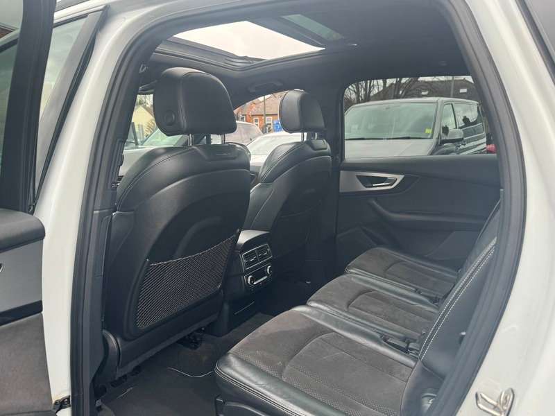 2016 AUDI Q7 2016 AUDI Q7