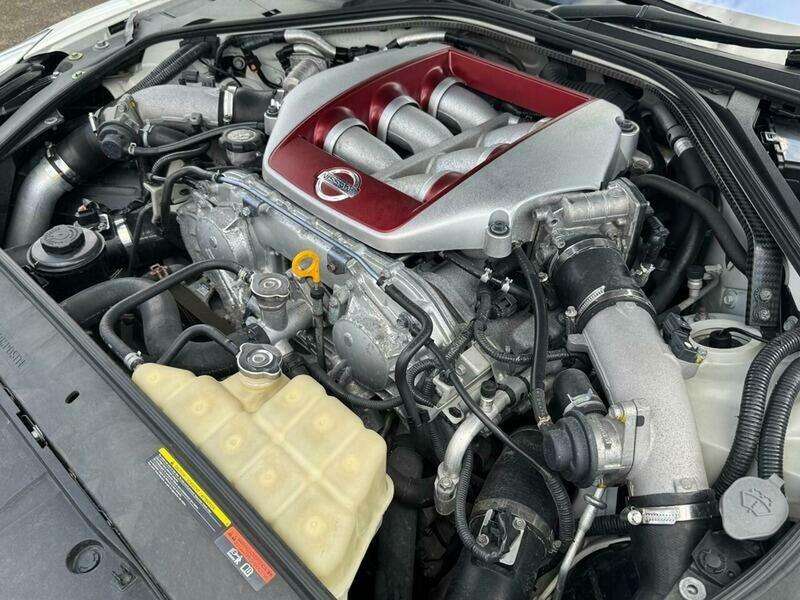 2011 NISSAN GT-R 2011 NISSAN GT-R