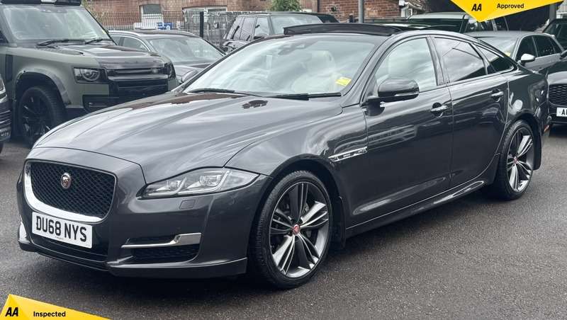 A 2018 JAGUAR XJ 3.0d V6 R-Sport Saloon 4dr Diesel Auto Euro 6 (s/s) (300 ps) A 2018 JAGUAR XJ 3.0d V6 R-Sport Saloon 4dr Diesel Auto Euro 6 (s/s) (300 ps)