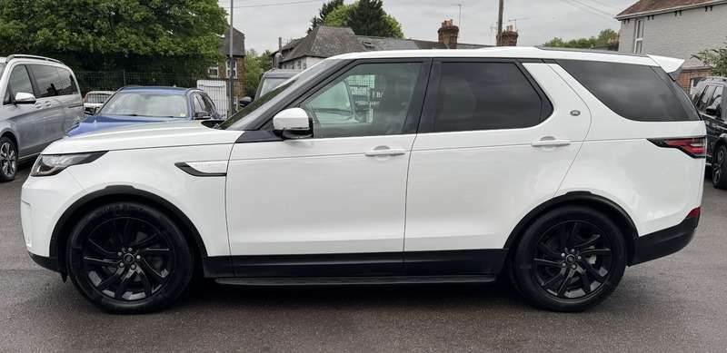 A 2019 LAND ROVER DISCOVERY 2.0 SD4 HSE SUV 5dr Diesel Auto 4WD Euro 6 (s/s) (240 ps) A 2019 LAND ROVER DISCOVERY 2.0 SD4 HSE SUV 5dr Diesel Auto 4WD Euro 6 (s/s) (240 ps)