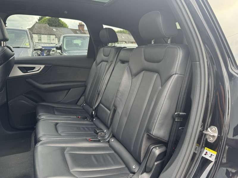 2018 AUDI Q7 2018 AUDI Q7