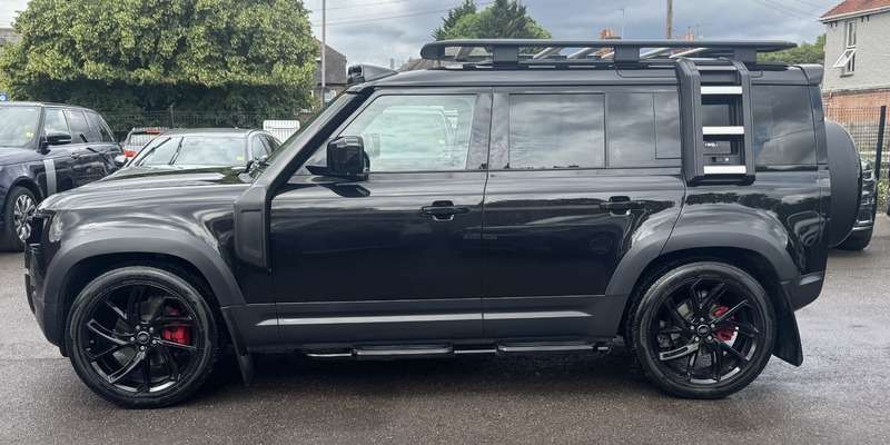 A 2021 LAND ROVER DEFENDER 3.0 D250 MHEV S SUV 5dr Diesel Auto 4WD Euro 6 (s/s) (250 ps) A 2021 LAND ROVER DEFENDER 3.0 D250 MHEV S SUV 5dr Diesel Auto 4WD Euro 6 (s/s) (250 ps)