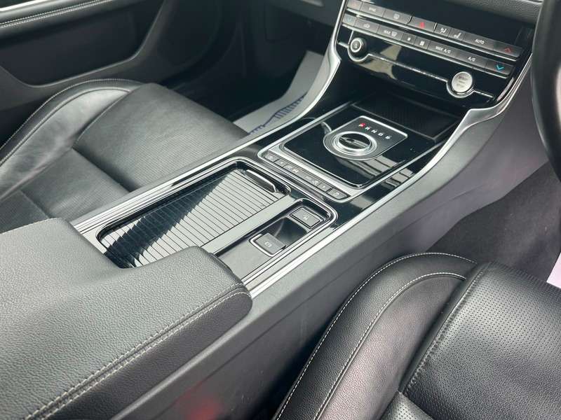 2019 JAGUAR XF 2019 JAGUAR XF