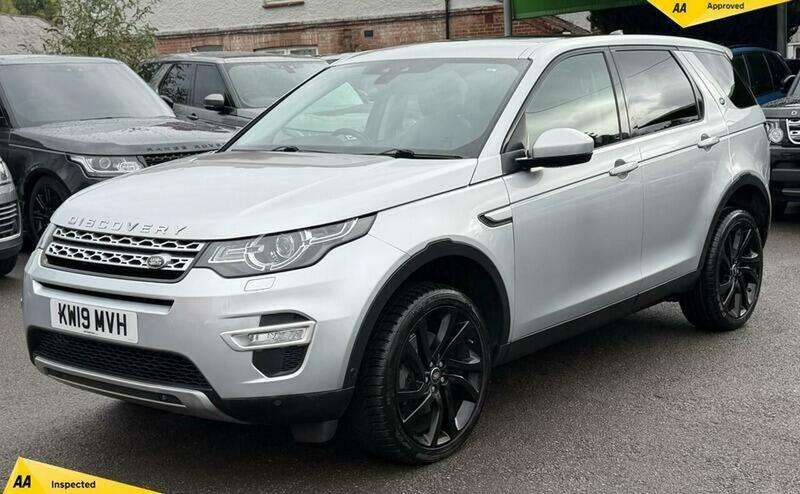 A 2019 LAND ROVER DISCOVERY SPORT 2.0 Si4 HSE Luxury SUV 5dr Petrol Auto 4WD Euro 6 (s/s) (240 ps) A 2019 LAND ROVER DISCOVERY SPORT 2.0 Si4 HSE Luxury SUV 5dr Petrol Auto 4WD Euro 6 (s/s) (240 ps)