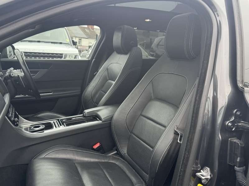 2017 JAGUAR XF 2017 JAGUAR XF