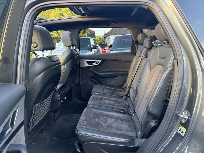 2019 AUDI Q7 2019 AUDI Q7