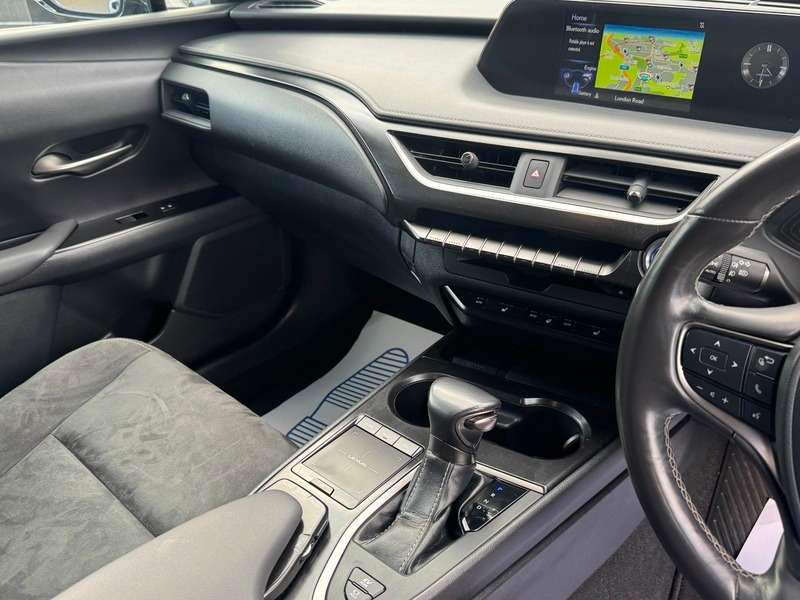 2020 LEXUS UX 2020 LEXUS UX