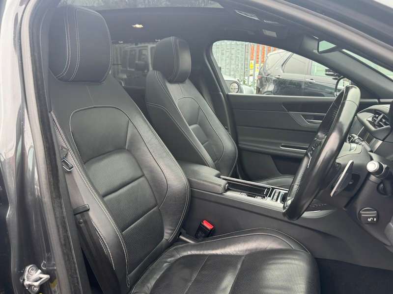 2017 JAGUAR XF 2017 JAGUAR XF