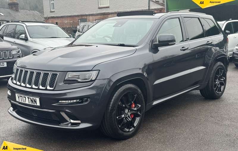 A 2017 JEEP GRAND CHEROKEE 6.4 SRT SUV 5dr Petrol Auto 4WD Euro 6 (461 bhp) A 2017 JEEP GRAND CHEROKEE 6.4 SRT SUV 5dr Petrol Auto 4WD Euro 6 (461 bhp)