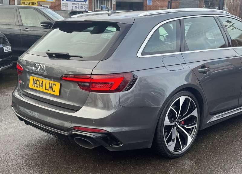 2018 AUDI RS4 2018 AUDI RS4