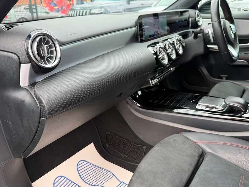 2019 MERCEDES-BENZ A CLASS 2019 MERCEDES-BENZ A CLASS