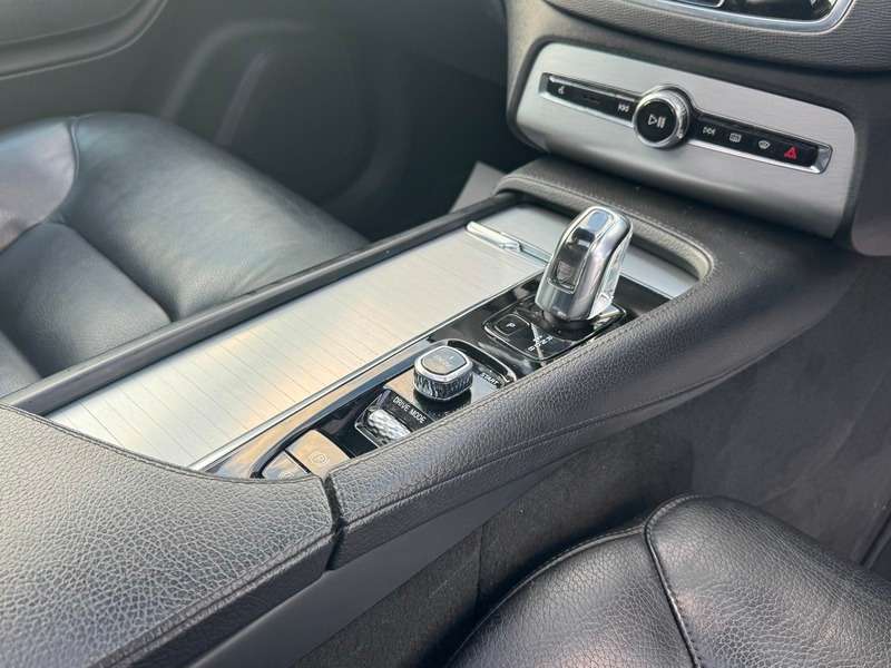 2016 VOLVO XC90 2016 VOLVO XC90