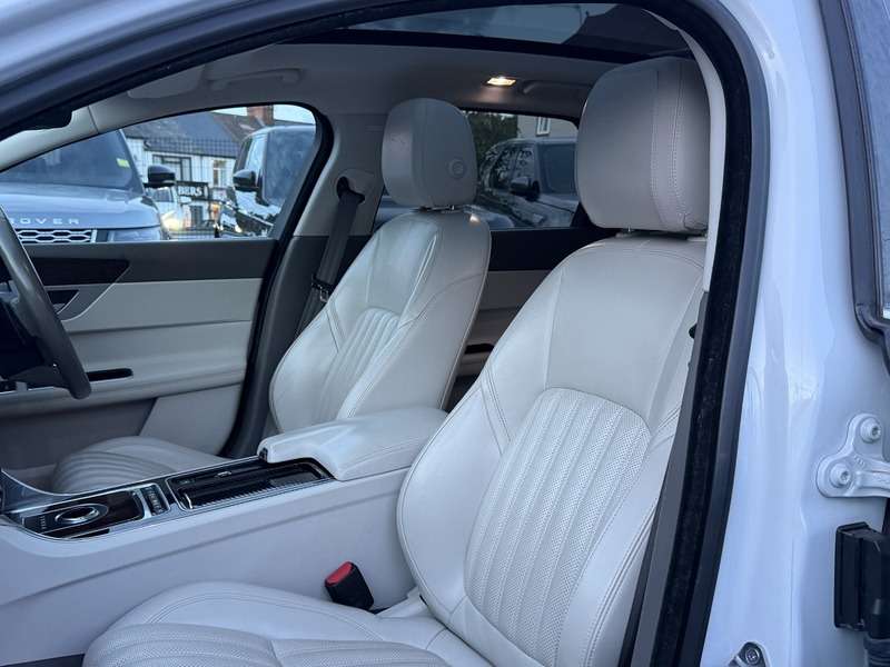 2018 JAGUAR XF 2018 JAGUAR XF