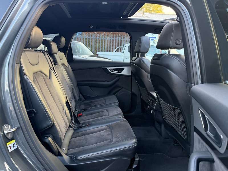 2019 AUDI Q7 2019 AUDI Q7