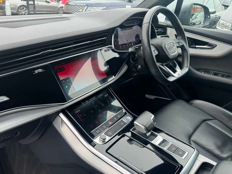 2020 AUDI Q7 2020 AUDI Q7