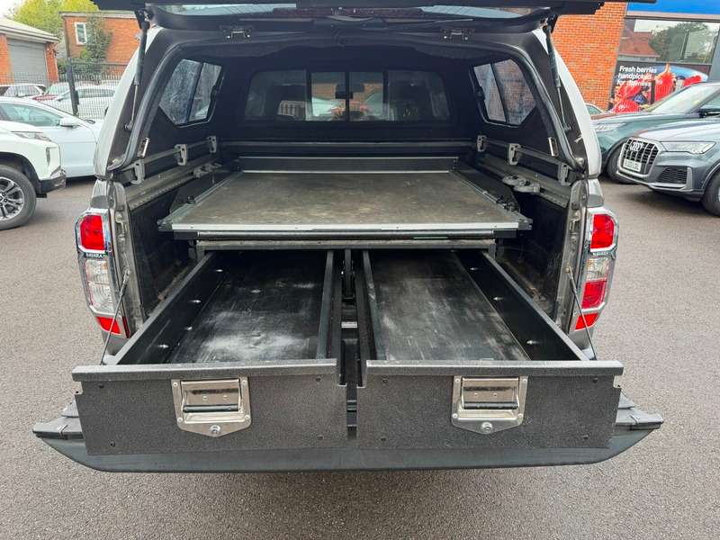 2017 NISSAN NAVARA 2017 NISSAN NAVARA