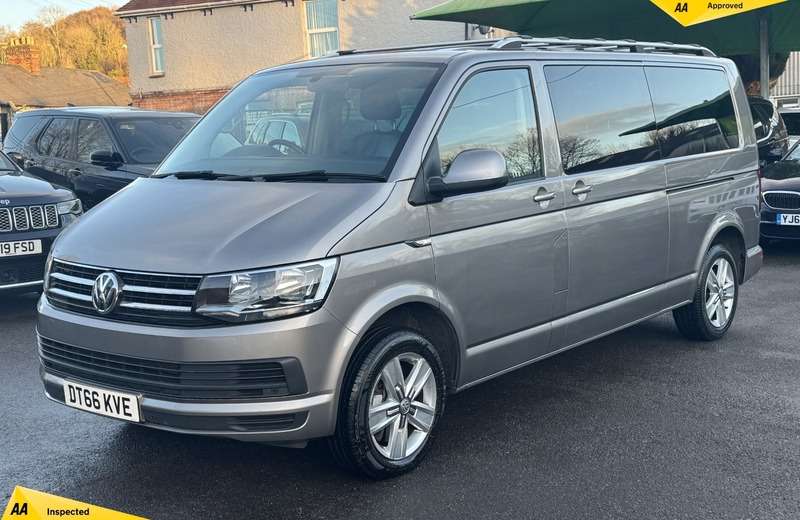 A 2017 VOLKSWAGEN TRANSPORTER SHUTTLE 2.0 BiTDI BlueMotion Tech SE Minibus Double Cab 5dr Diesel DSG FWD LWB Euro 6 (s/s) (204 ps) A 2017 VOLKSWAGEN TRANSPORTER SHUTTLE 2.0 BiTDI BlueMotion Tech SE Minibus Double Cab 5dr Diesel DSG FWD LWB Euro 6 (s/s) (204 ps)