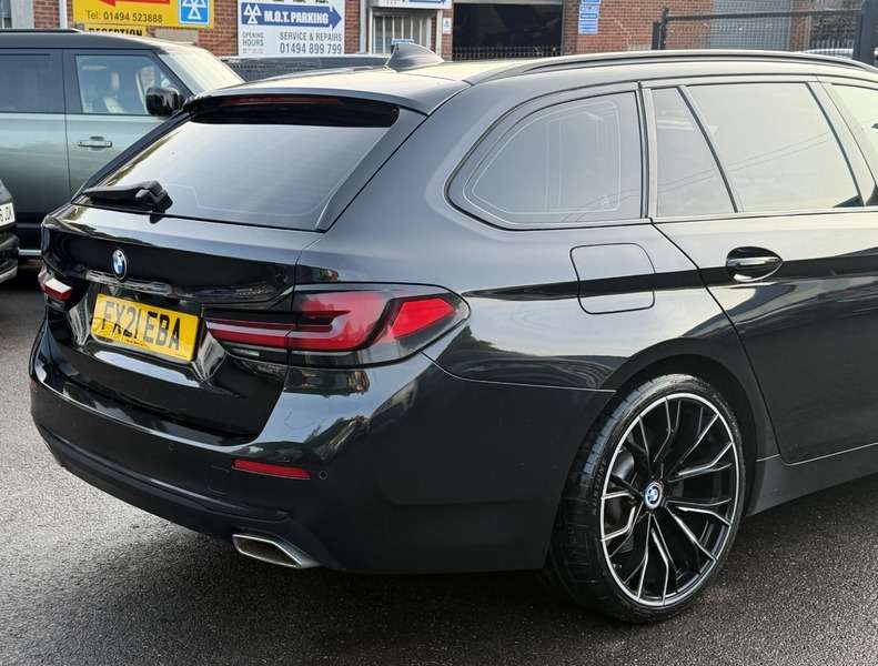 2021 BMW 5 SERIES 2021 BMW 5 SERIES