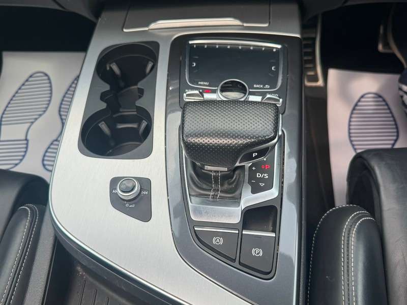 2018 AUDI Q7 2018 AUDI Q7