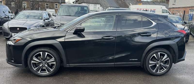 A 2020 LEXUS UX 2.0 250h SUV 5dr Petrol Hybrid E-CVT Euro 6 (s/s) (184 ps) A 2020 LEXUS UX 2.0 250h SUV 5dr Petrol Hybrid E-CVT Euro 6 (s/s) (184 ps)