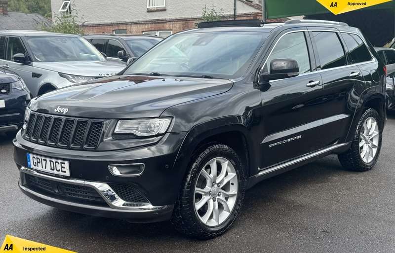 A 2017 JEEP GRAND CHEROKEE 3.0 V6 CRD Summit SUV 5dr Diesel Auto 4WD Euro 6 (247 bhp) A 2017 JEEP GRAND CHEROKEE 3.0 V6 CRD Summit SUV 5dr Diesel Auto 4WD Euro 6 (247 bhp)