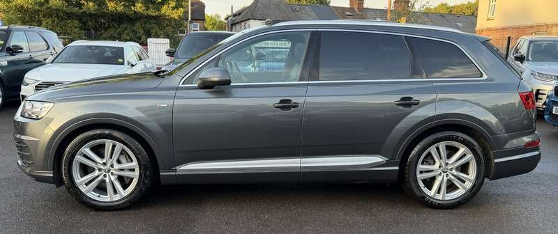 A 2019 AUDI Q7 3.0 TDI V6 50 S line SUV 5dr Diesel Tiptronic quattro Euro 6 (s/s) (286 ps) A 2019 AUDI Q7 3.0 TDI V6 50 S line SUV 5dr Diesel Tiptronic quattro Euro 6 (s/s) (286 ps)