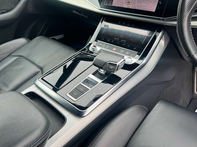 2020 AUDI Q7 2020 AUDI Q7