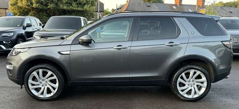 A 2019 LAND ROVER DISCOVERY SPORT 2.0 Si4 HSE Luxury SUV 5dr Petrol Auto 4WD Euro 6 (s/s) (240 ps) A 2019 LAND ROVER DISCOVERY SPORT 2.0 Si4 HSE Luxury SUV 5dr Petrol Auto 4WD Euro 6 (s/s) (240 ps)