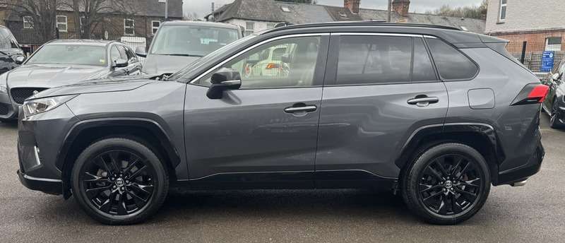 A 2020 TOYOTA RAV4 2.5 VVT-h Dynamic SUV 5dr Petrol Hybrid CVT 4WD Euro 6 (s/s) (222 ps) A 2020 TOYOTA RAV4 2.5 VVT-h Dynamic SUV 5dr Petrol Hybrid CVT 4WD Euro 6 (s/s) (222 ps)