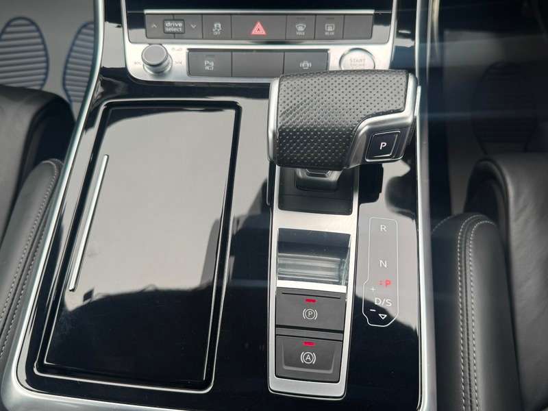2020 AUDI Q7 2020 AUDI Q7