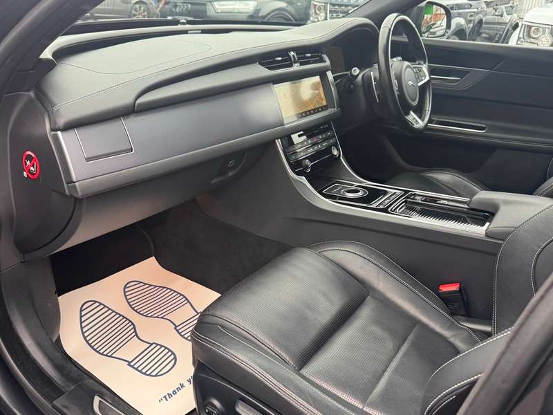 2017 JAGUAR XF 2017 JAGUAR XF