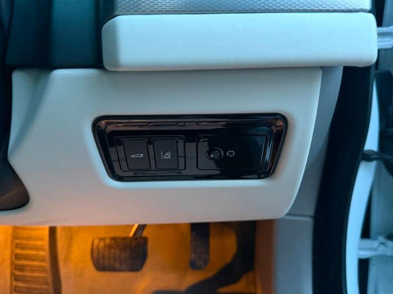 2018 JAGUAR XF 2018 JAGUAR XF