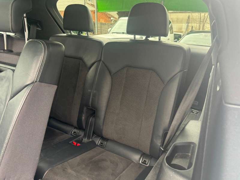 2016 AUDI Q7 2016 AUDI Q7