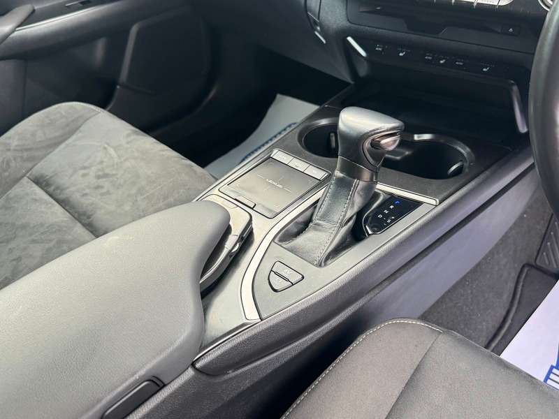 2020 LEXUS UX 2020 LEXUS UX