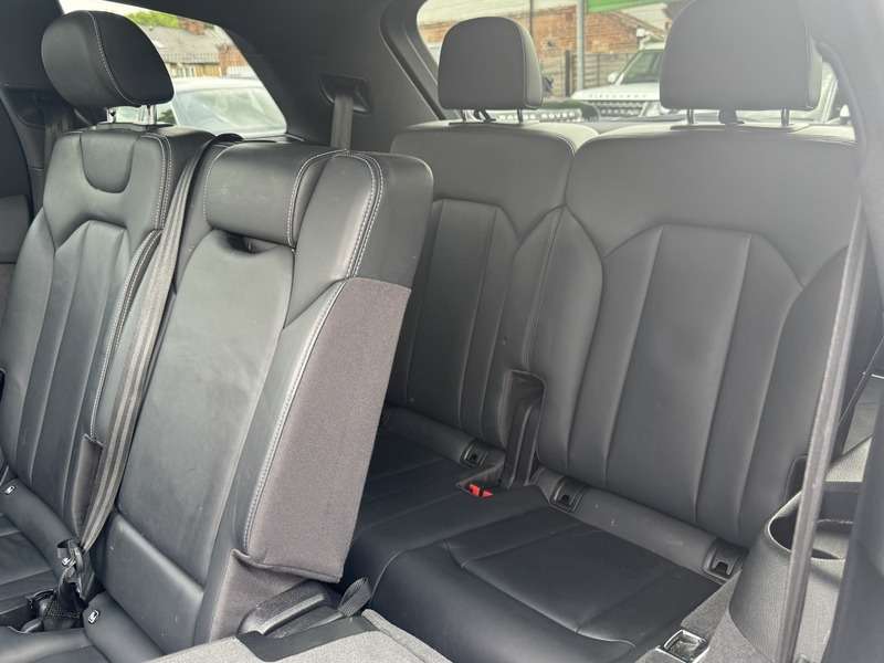 2018 AUDI Q7 2018 AUDI Q7
