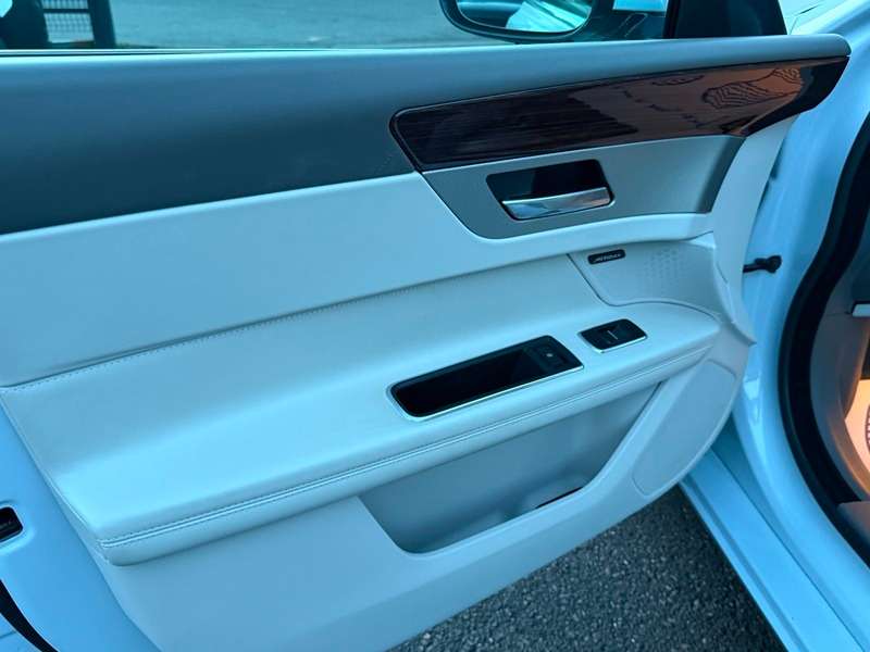 2018 JAGUAR XF 2018 JAGUAR XF