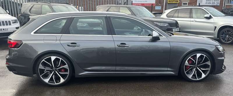 2018 AUDI RS4 2018 AUDI RS4