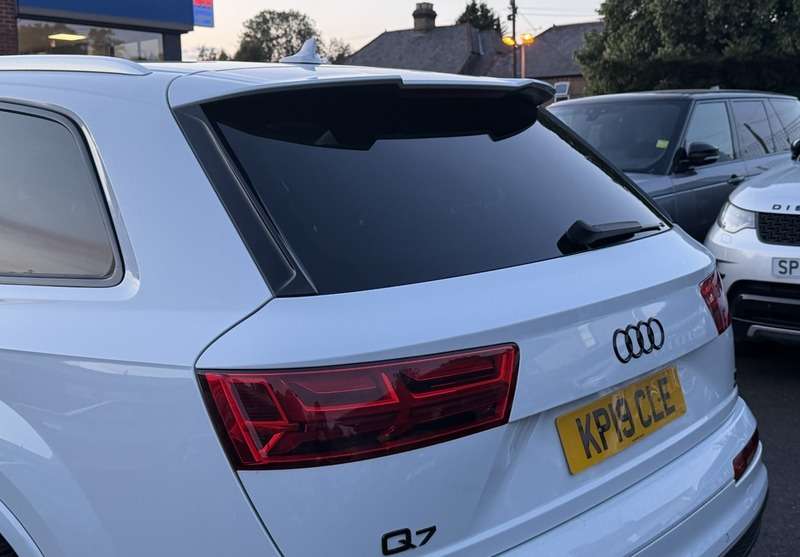 2019 AUDI Q7 2019 AUDI Q7