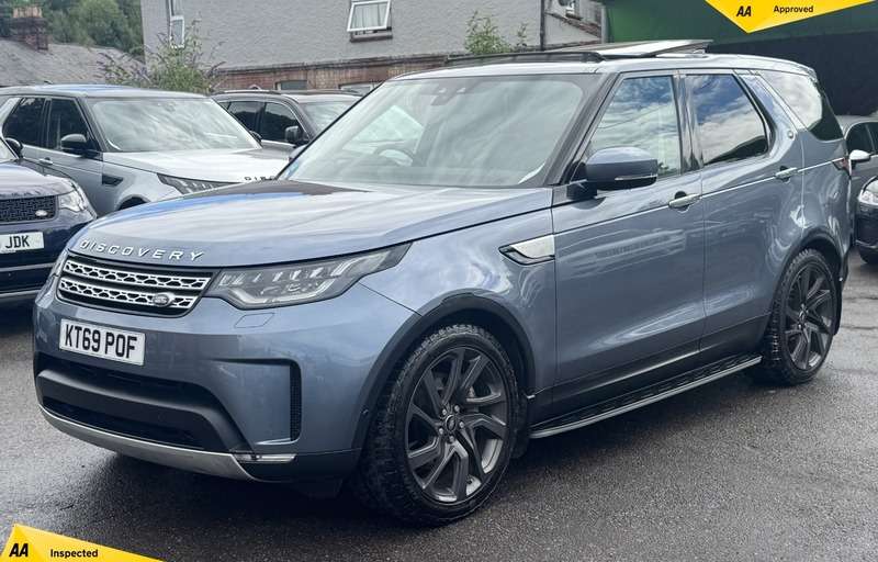 A 2020 LAND ROVER DISCOVERY 3.0 SD V6 HSE Luxury SUV 5dr Diesel Auto 4WD Euro 6 (s/s) (306 ps) A 2020 LAND ROVER DISCOVERY 3.0 SD V6 HSE Luxury SUV 5dr Diesel Auto 4WD Euro 6 (s/s) (306 ps)