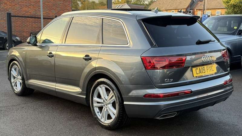 2019 AUDI Q7 2019 AUDI Q7