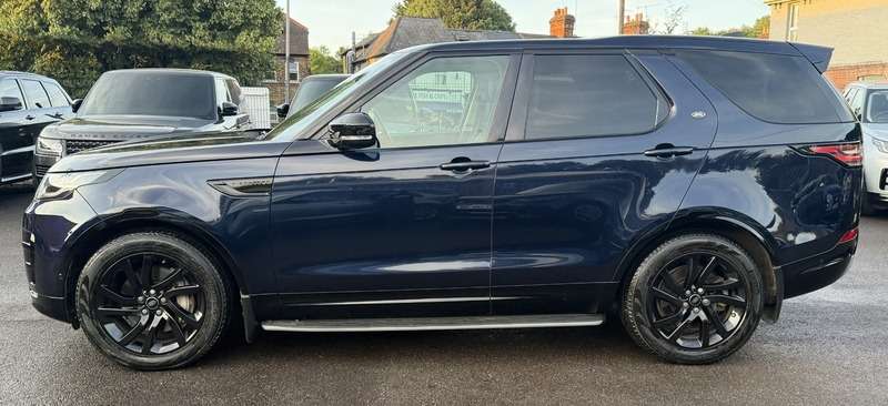 A 2020 LAND ROVER DISCOVERY 3.0 SD V6 Landmark Edition SUV 5dr Diesel Auto 4WD Euro 6 (s/s) (306 ps) A 2020 LAND ROVER DISCOVERY 3.0 SD V6 Landmark Edition SUV 5dr Diesel Auto 4WD Euro 6 (s/s) (306 ps)