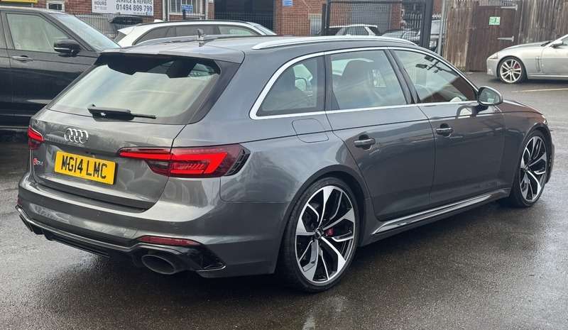 2018 AUDI RS4 2018 AUDI RS4
